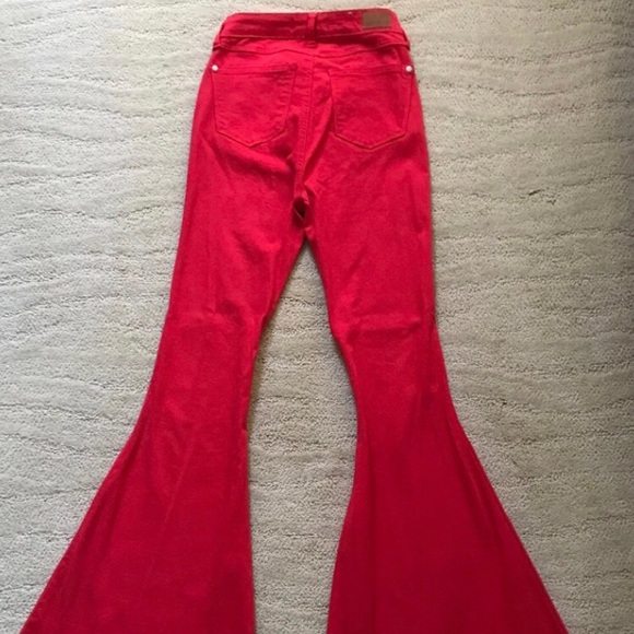 Judy Blue Super Flares Red - Picture 2 of 4